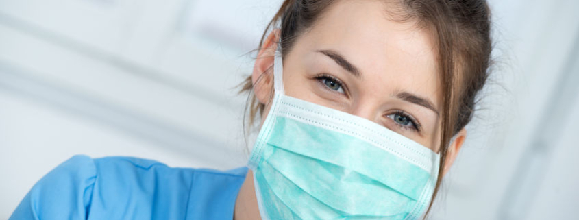 health care worker wearing a mask