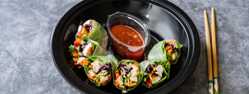Fresh Spring Rolls with Sweet Chili Sauce